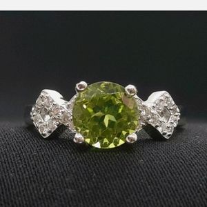 925 silver genuine peridot ring